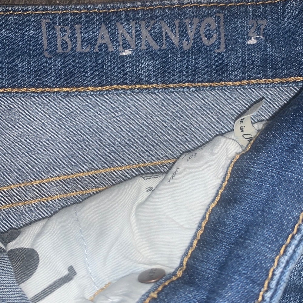 Blank NYC Two Tone Distressed Denim Short Size 27 Light Wash - Picture 5 of 8